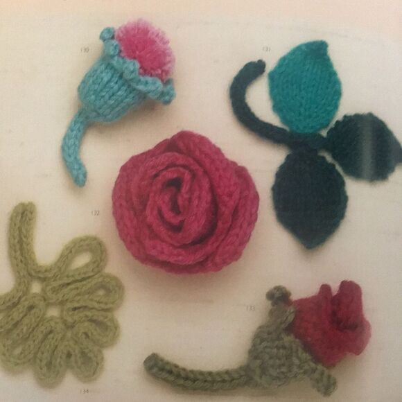 150 Knitted Trims Pattern Book by Lesley Stanford - Picture 12 of 16